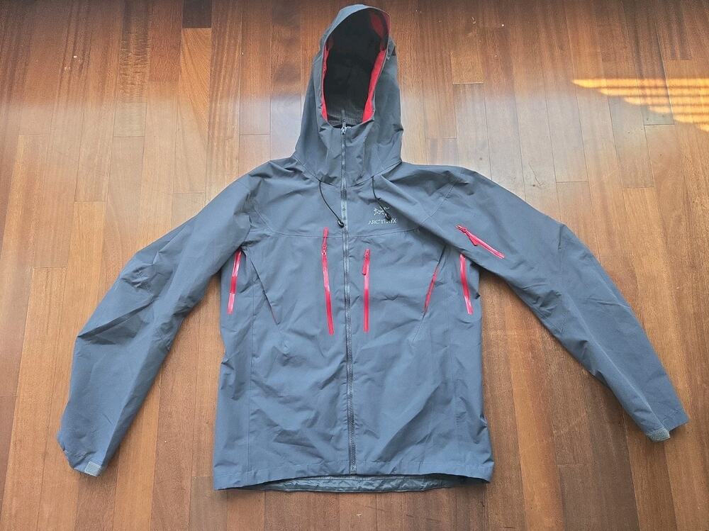Men's Arc’teryx Gortex Pro Beta LT Gray Sz Xl